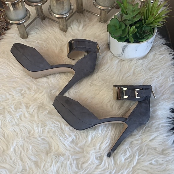 Aldo Women’s Dwaydien Grey Metal Ankle Strap Pointed Toe Pump Size 9 US - Picture 4 of 13